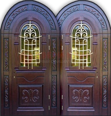 Индивидуальная арочная дверь со стеклом и ковкой ДА-19 в Кашире