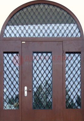 Крепкая стальная арочная дверь со стеклом и ковкой ДА-21 в Кашире