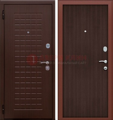 Коричневая металлическая дверь с МДФ ДМ-78 в квартиру в Кашире