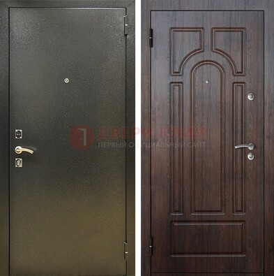 Железная темно-серая дверь с порошковым напылением и МДФ Тисненый орех ДП-275 в Кашире