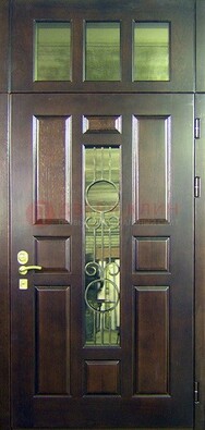 Парадная дверь со стеклянными вставками и ковкой ДПР-1 в офисное здание в Краснодаре