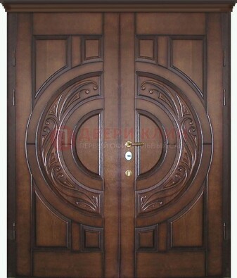 Утепленная коричневая стальная парадная дверь ДПР-51 в Кашире