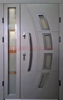 Серая железная дверь для дома со стеклом ДС-17 в Кашире