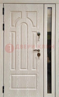 Белая металлическая дверь со стеклом ДС-68 в Кашире