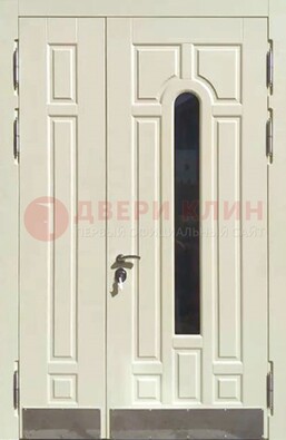Белая двухстворчатая металлическая дверь со стеклом ДС-71 в Кашире
