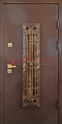 Металлическая дверь с порошковым напылением со стеклом и ковкой ДСК-110 в Кашире