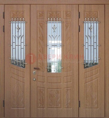 Резная полуторная железная дверь с массивом и стеклом ДСК-254 в Кашире
