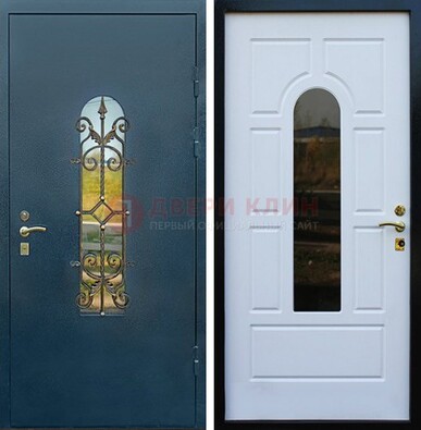 Входная дверь Дверь со стеклом и ковкой ДСК-71 для кирпичного дома в Кашире