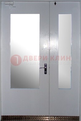 Белая  тамбурная дверь со стеклянными вставками ДТМ-18 в Кашире