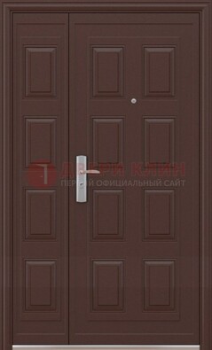 Коричневая железная тамбурная дверь ДТМ-37 в Павловском Посаде
