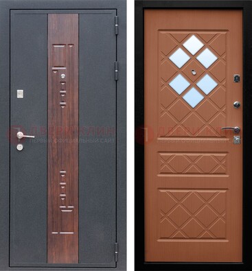 Серая входная дверь с зеркальными квадратиками внутри ДЗ-79 в Кашире
